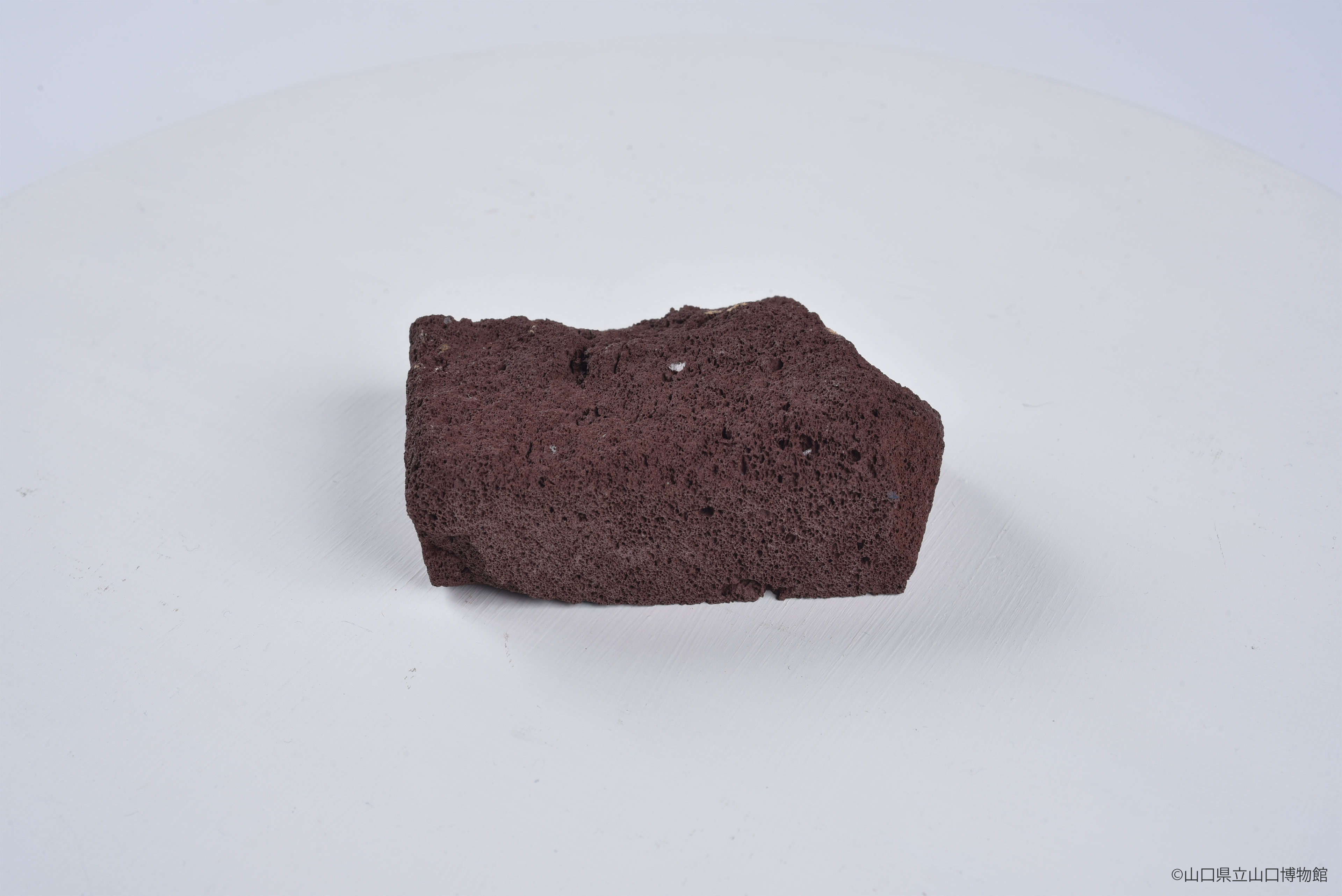 画像：安山岩質スコリア