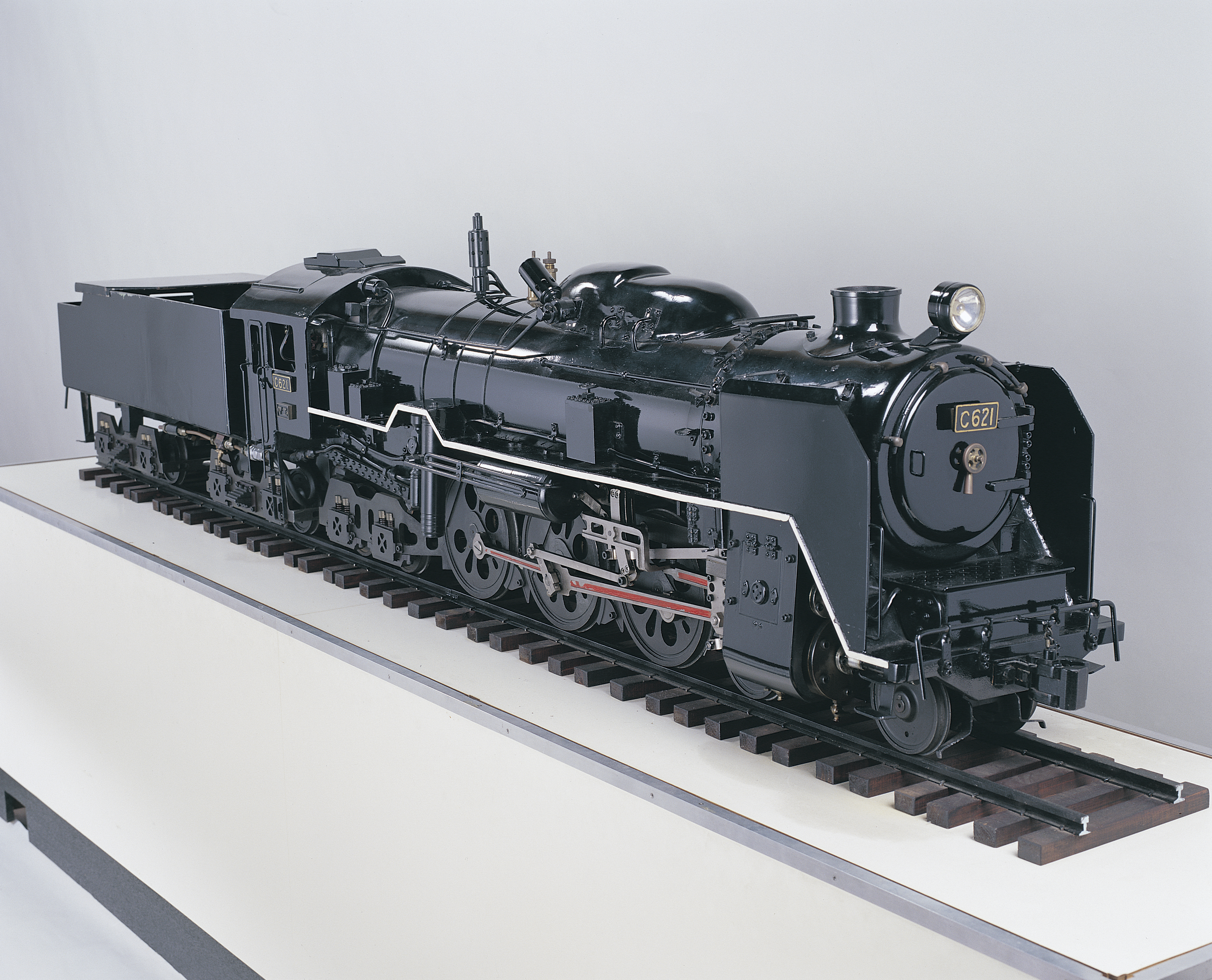 画像:蒸気機関車模型